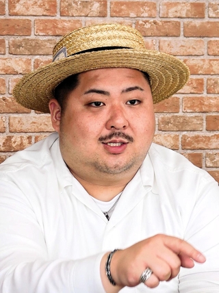 「フェスティバルホールでライブをすることが目標」と語るＢｉｇｆｕｍｉ＝神戸市中央区磯上通４