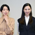 出演する映画「あまろっく」について思いを語る江口のりこ（左）と中条あやみ＝神戸市中央区東川崎町１（撮影・大田将之）