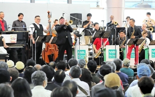 昨年の演奏会の様子＝２０２３年６月１８日、神戸ハーバーランドスペースシアター