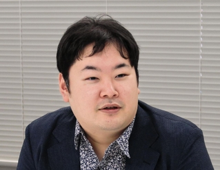 アニメ「怪獣８号」の音楽を担当した坂東祐大＝大阪市内