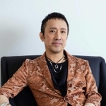 野心に燃える芸術家エド・クレバンを演じる筧利夫