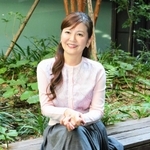 神戸への思いを語る南野陽子＝兵庫県立芸術文化センター