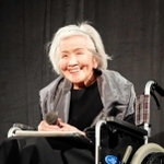 ２０２２年５月、ひとり語り「母」の舞台に立った河東けい＝尼崎市南塚口町３、ピッコロシアター