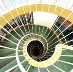 神戸市立美野丘小学校の円形校舎＝神戸市灘区（提供写真）