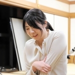 棋士編入試験の第３局で敗れた後、感想戦に臨んだ西山朋佳女流三冠＝８日午後、大阪市福島区、関西将棋会館