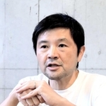 長年ＡＩを研究しながらアーティストとしてもステージに立つ徳井直生さん＝東京都内