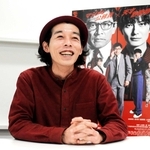新作映画「アングリースクワッド」について語る上田慎一郎監督＝大阪市内