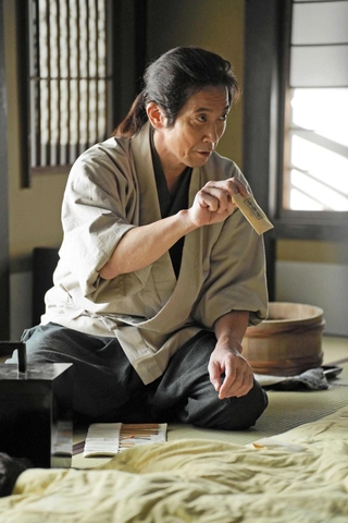映画「幕末ヒポクラテスたち」で蘭方医を演じる佐々木蔵之介さん（提供写真）