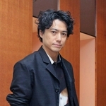 「誰も見たことがないような演劇作品にしたいという気持ちで取り組んでいる」と語る演出家の藤田俊太郎＝大阪市北区、梅田芸術劇場シアター・ドラマシティ
