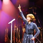 神戸でコンサートを開く「キャンディーズ」の元メンバー伊藤蘭