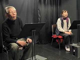 稽古に打ち込む大西衛一（左）、こいみどり＝神戸市中央区旭通２