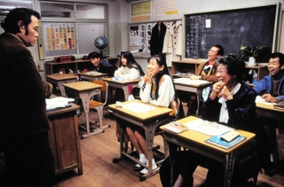 映画「学校」の一場面（（ｃ）１９９３松竹／日本テレビ／住友商事）