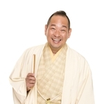 最近もトルコやエジプトで英語落語を披露した桂かい枝