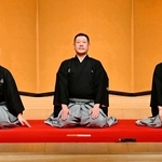 ３人同時襲名した（左から）二代目桂惣兵衛、二代目桂力造、四代目桂米之助＝大阪・サンケイホールブリーゼ（提供、撮影・佐々木芳郎さん）