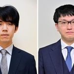藤井聡太王位（左）と永瀬拓矢九段