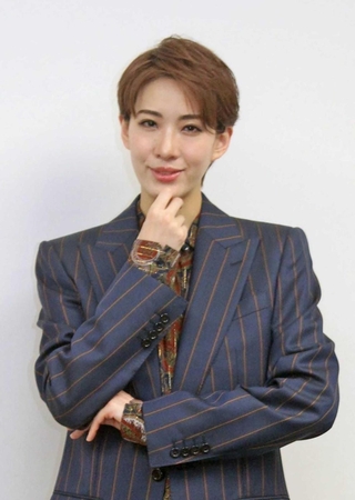 「今の花組だからこそ出せる魅力を届けたい」と意気込みを語った永久輝せあ＝宝塚市栄町１、宝塚大劇場
