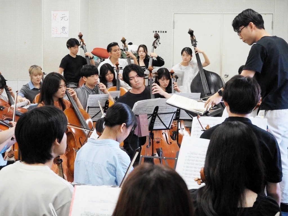 関学交響楽団、著名指揮者が客演 鈴木優人、熱烈オファー快諾し定演へ