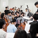 定期演奏会に向けて練習に励む関西学院交響楽団の団員＝西宮市上ケ原一番町（同楽団提供）