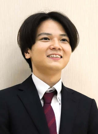 将棋の第１５期加古川青流戦で優勝した吉池隆真さん