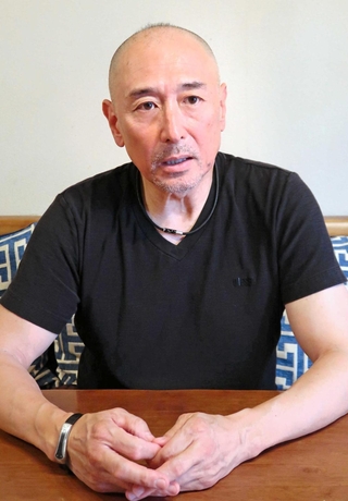 ３０周年記念公演に向けた抱負を語る松村公彦＝神戸市垂水区