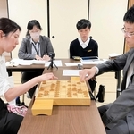 王位戦予選　福間女流六冠、準決勝で敗退　女性初のリーグ入りならず