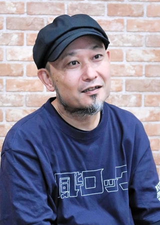 桑原康伸さんへの思いを語ったガガガＳＰのコザック前田＝神戸市中央区磯上通４