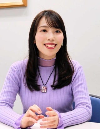 「一人でも多くの方に、クラシック音楽との出合いを届けられる演奏会をつくりたい」と語る東海林茉奈＝神戸新聞社