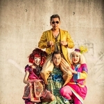 ダンスやアクロバットなど身体表現を使った舞台を得意とする「トゥーアールマンション」