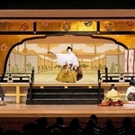 「一條大蔵譚」の一場面。左から中村壱太郎、片岡愛之助、松本幸四郎と中村七之助（右端）