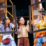 「タラレバ幽霊とタカラの山」の一場面（撮影・堀川高志＝ｋｕｔｏｗａｎｓ ｓｔｕｄｉｏ）