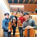 織カルテットの（左から）野澤匠、前田妃奈、吉本梨乃、ヨンス・ヨ