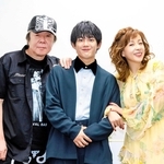 家族を演じる（左から）古田新太、真弓孟之、羽野晶紀（提供写真）