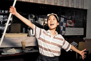 映画の一場面。歌唱シーンが多く、テンポよく場面が進む（いずれも神戸インディペンデント映画祭提供）