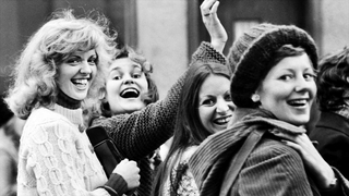 映画「女性の休日」の一場面＝（Ｃ）２０２４ＯｔｈｅｒＮｏｉｓｅｓａｎｄＫｒｕｍｍａＦｉｌｍｓ．