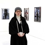 自身の子宮摘出手術を題材に、ポートレート写真を手がけたキリコさん＝神戸市中央区元町通３