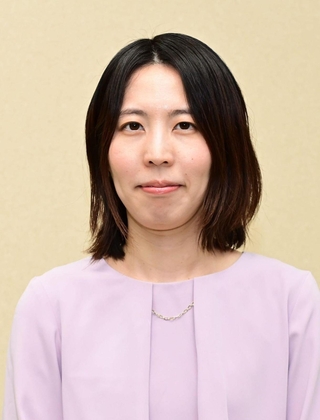 福間香奈女流王位