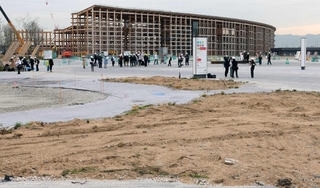 解体工事が進む大阪・関西万博の跡地＝１３日、大阪市此花区の夢洲（撮影・笠原次郎）