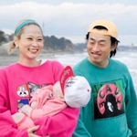 親子３人の散歩シーン（（ｃ）「ライフテープ」製作委員会）