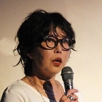 「既存の展覧会や研究のあり方を見直していきたい」と話す中嶋泉准教授＝神戸市中央区脇浜海岸通１