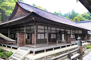 明智光秀の菩提寺・西教寺の本堂に隣接する客殿。豊臣秀吉の伏見城の旧殿を移築した＝大津市坂本５、西教寺