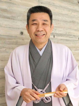 地元での独演会に意気込みを語る笑福亭松喬＝兵庫県立芸術文化センター