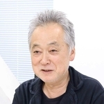 「湊さんの作品にはどこか幻想的な感じがあるので、映像にも反映させた」と語る瀬々敬久監督＝大阪市福島区
