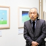 「平和を連想させる分かりやすい表現を届けていきたい」と話す葉祥明さん＝神戸市立小磯記念美術館
