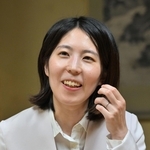 第37期女流王位戦第３局で勝利し、８連覇を果たした福間香奈女流王位＝23日午後、福岡県飯塚市、麻生大浦荘