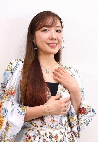 「コンサートはオケの指揮者も演奏者も巻き込んだ演出になりそうで、今からわくわくしている」と語る平原綾香＝大阪市内