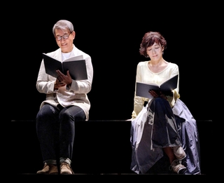 朗読劇「終わった人」で共演する中井貴一（左）とキムラ緑子（（Ｃ）山本倫子）