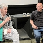 対談する小林篤さん（左）と寺田和弘監督＝神戸市長田区腕塚町５
