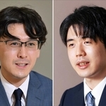 藤井聡太王位（右）と伊藤匠二冠