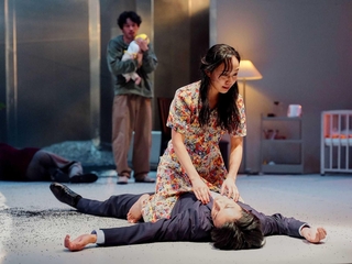 世田谷パブリックシアターで上演された「Ｙｅｒｍａ　イェルマ」の一場面