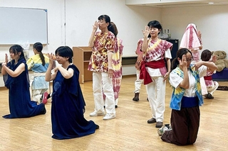 「冬来たりなば、劇遠からじ！？」の稽古風景（劇団提供）